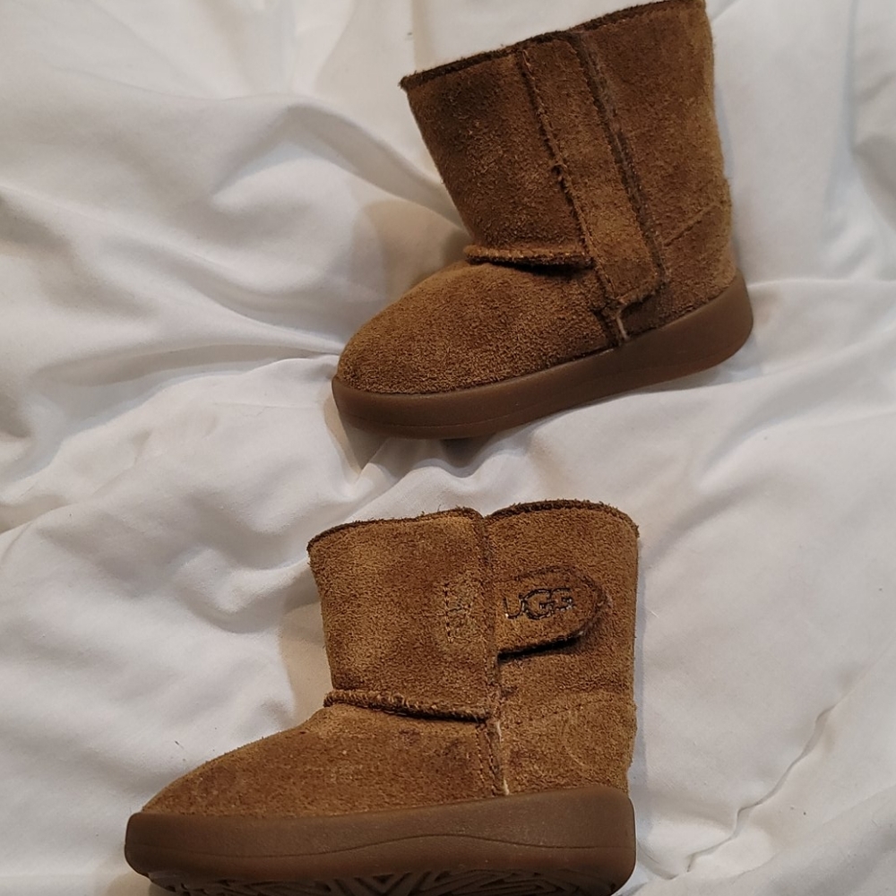 COPY - Uggs Size 2/3